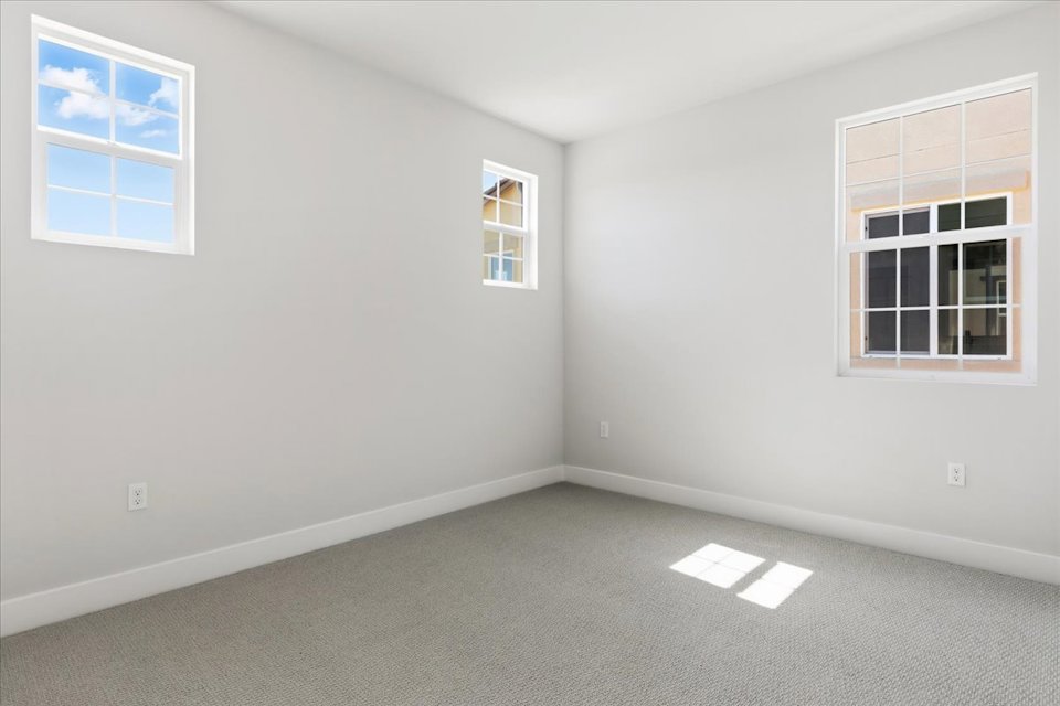 A room with windows.