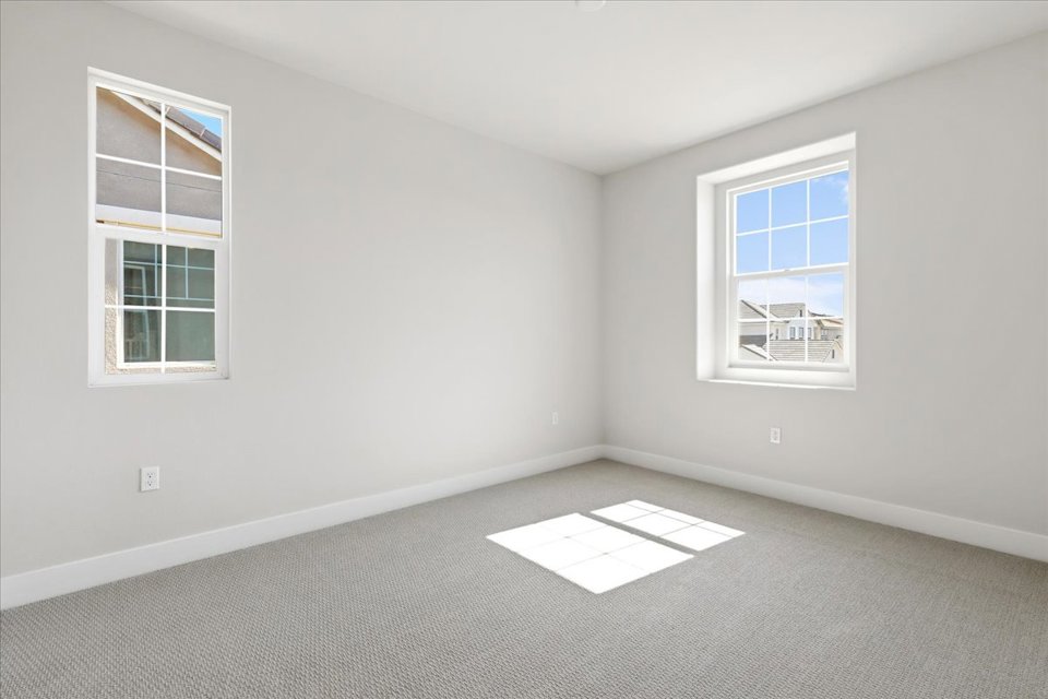 A room with windows.