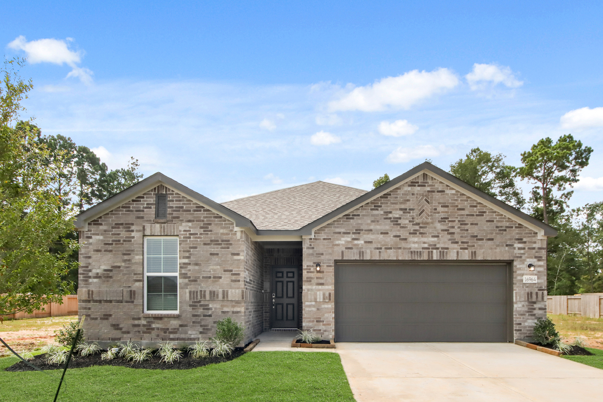 050406 16964 Hazelnut Drive
