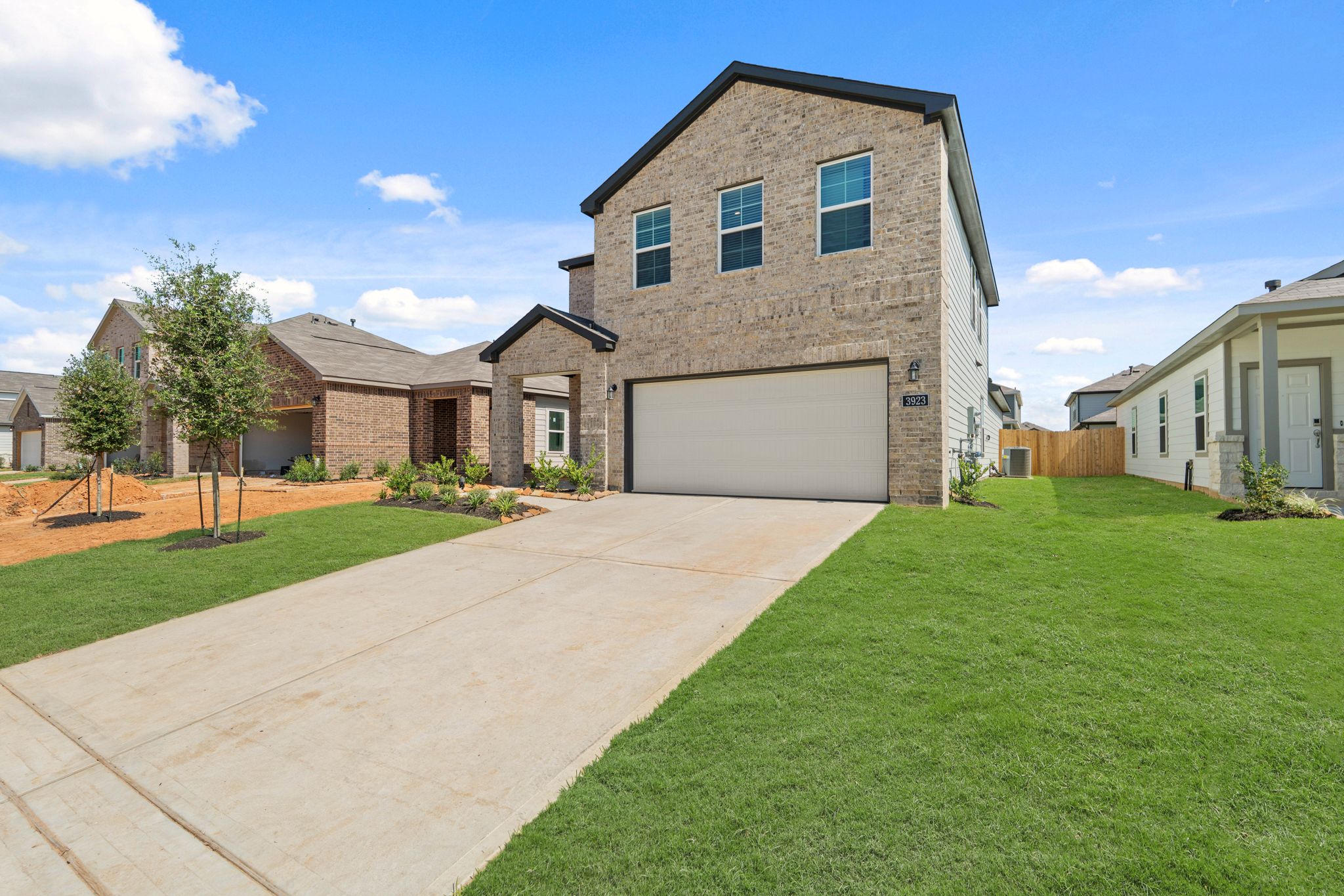 010715 3923 Flora Field Dr