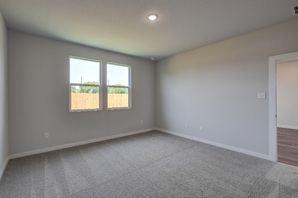 A room with windows.